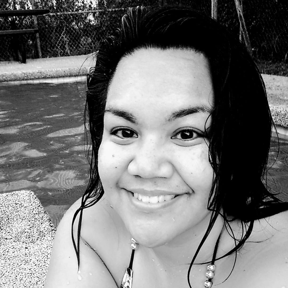 Meet your Posher, Genelle